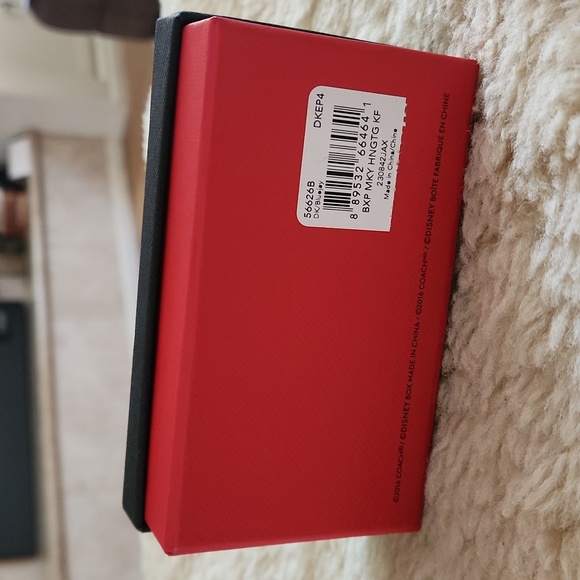 NWT IOB Disney X Coach Mickey Mouse Hang Tag ๐ค๐ญโค๏ธ - Picture 6 of 10